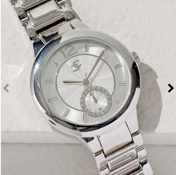 Brand new CHICO silver tone FASHION WATCH - Picture 3 of 4